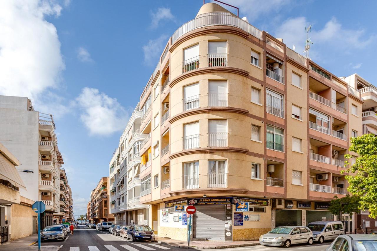 Apartamiento Fragata Apartment Torrevieja Luaran gambar